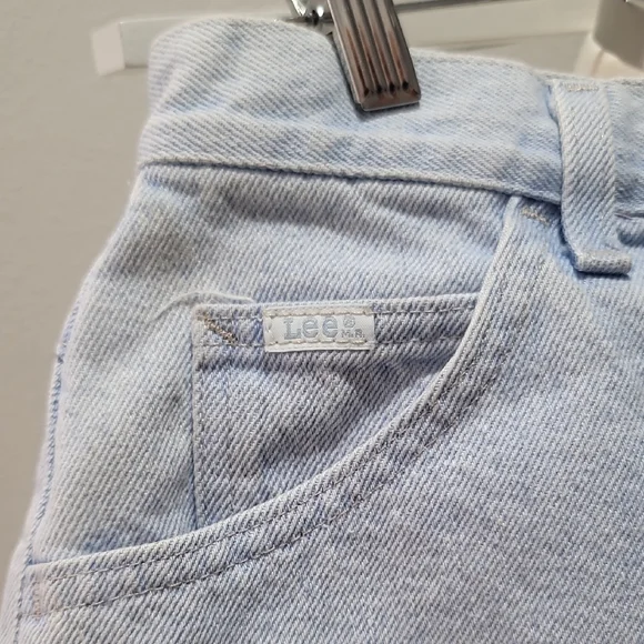 Vintage Lee Casual Mom Jean High-Waist Shorts Light Wash Old School Denim 18MED